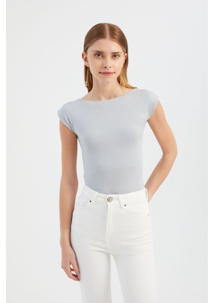 Kadın Arka Kesikli Yuvarlak Yaka Vücut Hugging Üst Grey