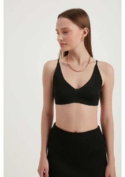 Kadın 2 Parça: V Yaka Vücut Tipine Uygun Crop Top & Yan Yırtmaçlı Yüksek Bel Maksi Etek Siyah