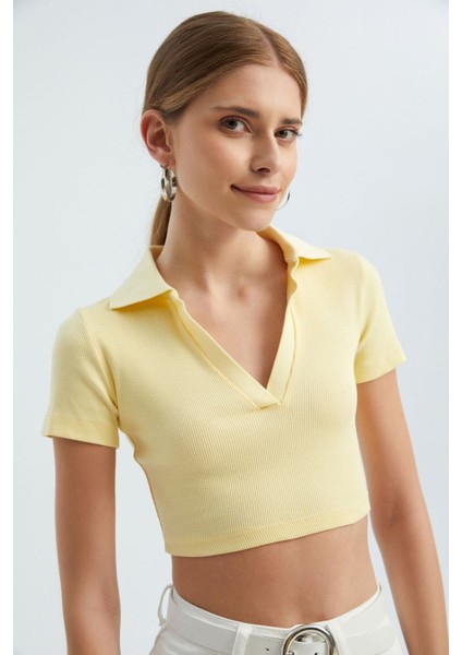 Kadın V Yakalı Polo Crop Top Yellow