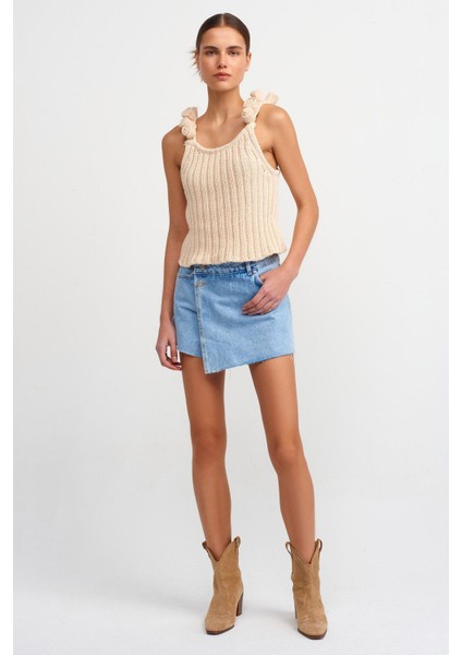 Kadın Çiçek Detaylı Scoop Yakalı, Fitilli Örme Kolsuz Üst Natural