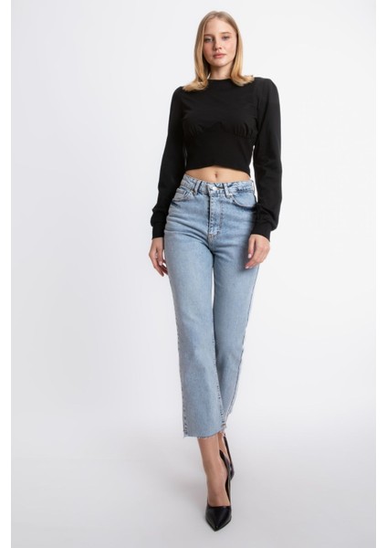Kadın Yuvarlak Yaka Detaylı Uzun Kollu Kırpılmış Üst Siyah