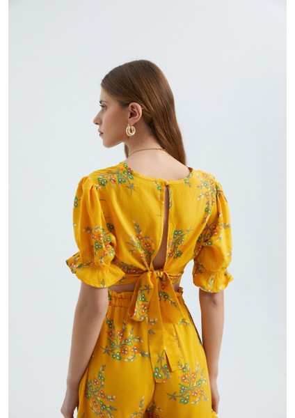 Kadın Çiçekli Surplice Yaka Kısa Kollu Crop Top Sarı
