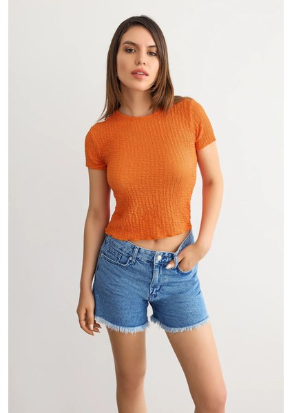 Kadın Dokuma Kumaşlı Yuvarlak Yaka Kısa Kollu Kırpılmış Üst Orange