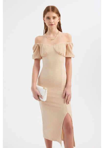 Kadın Yan Yırtmaçlı Fırfırlı Kollu Sweetheart Yakalı Midi Elbise Natural