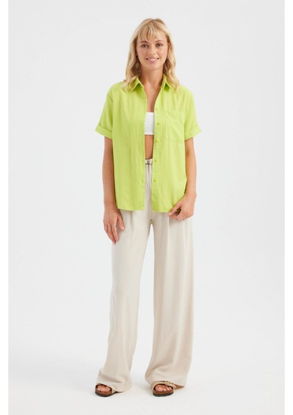 Kadın Düz Cepli Kısa Kollu Temel Gömlek Limon Yeşili