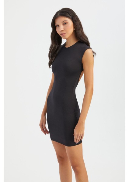 Kadın Arka Kesik Detaylı Bisiklet Yaka Kısa Kollu Mini Beden Oturan Elbise Black
