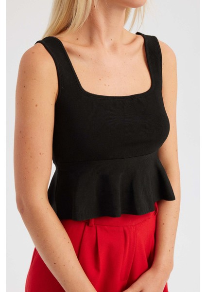 Kadın Kare Yaka Örme Volanlı Bluz Black