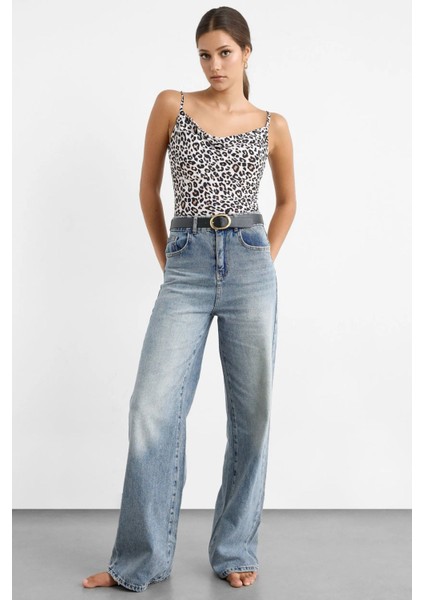 Kadın Kolsuz Şifon Hayvan Desenli Bluz Multicolor