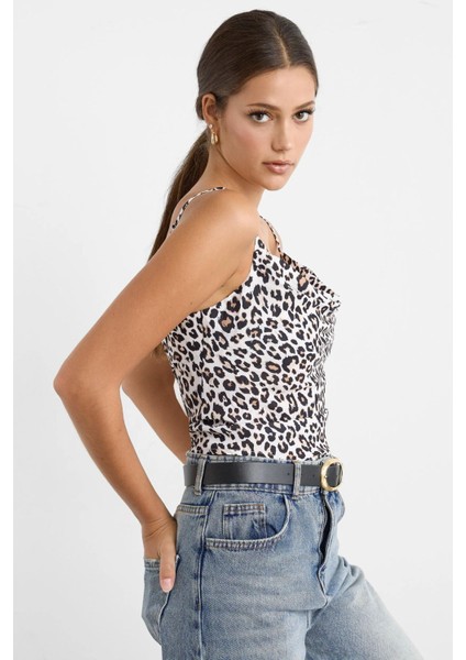Kadın Kolsuz Şifon Hayvan Desenli Bluz Multicolor
