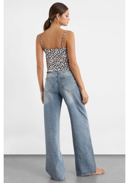 Kadın Kolsuz Şifon Hayvan Desenli Bluz Multicolor