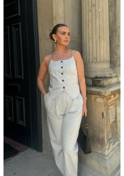 Kadın Gri İnce Askılı Düğmeli Üst Grey