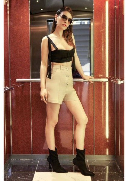 Kadın Yüksek Bel Düğmeli Şortlar Natural