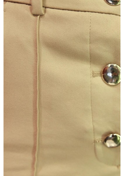Kadın Yüksek Bel Düğmeli Şortlar Natural