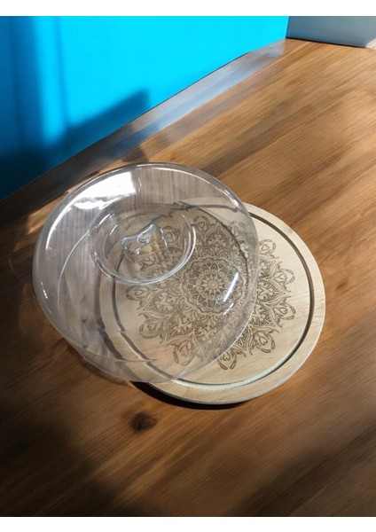 Çok Renkli Masif Ahşap ve Sert Plastik Kek Pasta Fanusu 100 Karakter Sınırında