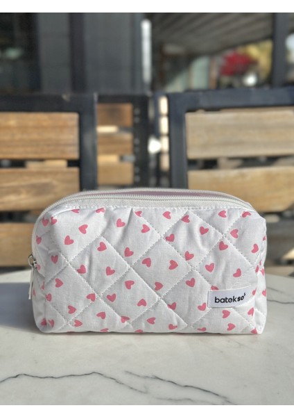 Pembe Mini Kalp Desenli Renkli Kalem Çantası, Şık ve Şeker Tasarım