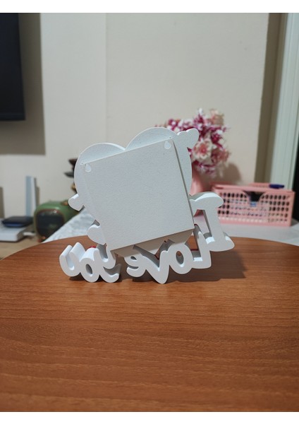 Aşk Temalı Kalpli Dekoratif Masaüstü Resim Çerçevesi – I Love You Yazılı fırsatları