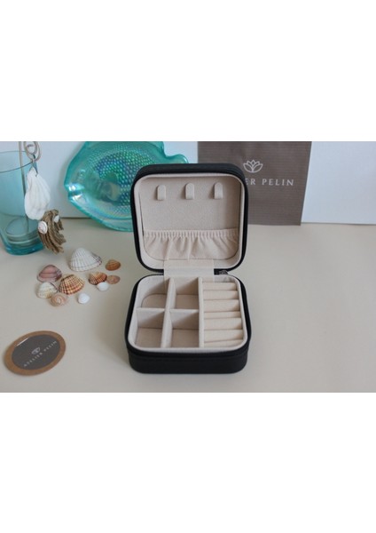 Şık Kare Takı ve Mücevher Çantası, Siyah Renkle Zarif Saklama Alanı