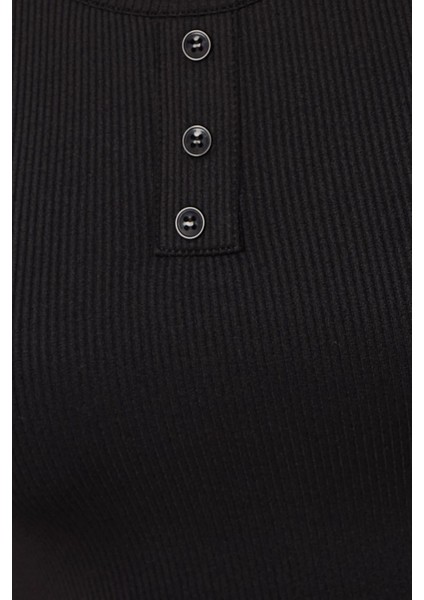 Kadın Düğme Detaylı Crop Üst Black