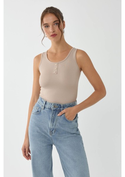 Kadın Düğme Detaylı Crop Üst Natural