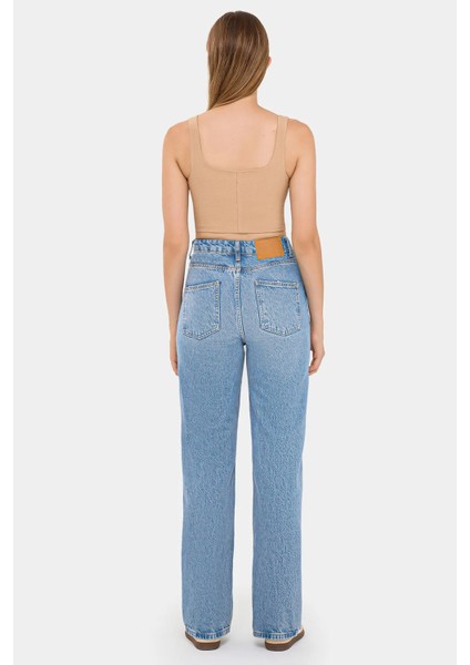 Kadın Kare Yaka Kolsuz Fermuar Detaylı Kırpılmış Üst Natural