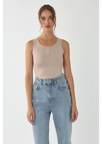 Kadın Düğme Detaylı Crop Üst Natural