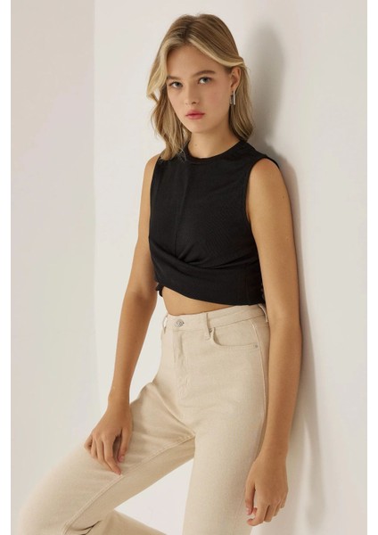 Kadın Çapraz Detaylı Örme Crop Atlet Black