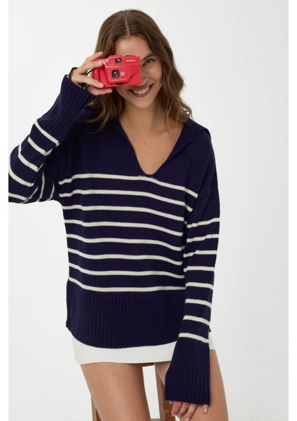 Kadın Çizgili V Yaka Kazak Siyah