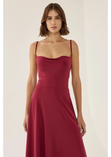 Kadın Düz Kesim Askılı Maxi Elbise Red
