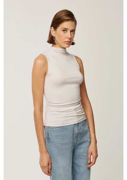 Kadın Drapeli Sıfır Kol Bluz Natural