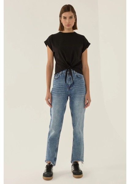 Kadın Basic Yuvarlak Yaka Kısa Tişört Siyah