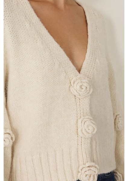 Kadın Çiçek Desenli Oversize V Yaka Hırka Natural