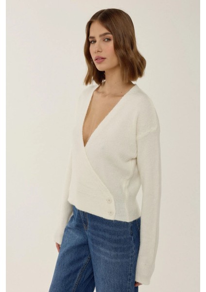 Kadın V Yaka Düğmeli Kruvaze Triko Kazak Natural
