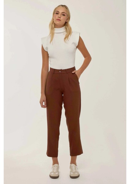 Kadın Yüksek Bel Pileli Boru Paça Pantolon Brown