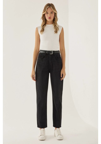 Kadın Mom Fit Yıkama Efektli Jean Grey