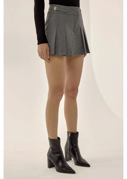 Kadın Toka Detaylı Pileli Mini Etek Grey