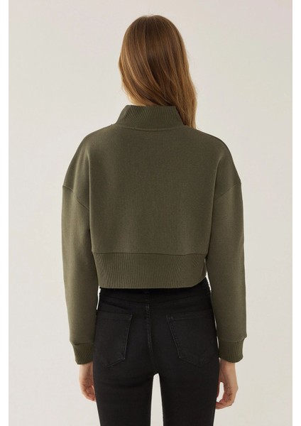 Kadın Fermuar Yakalı Kısa Slogan Sweatshirt Green