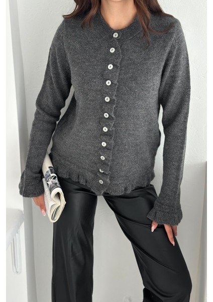 Kadın Kalın Tiftik Hırka – Fırfır Kollu & Yumuşak Dokulu fiyatları