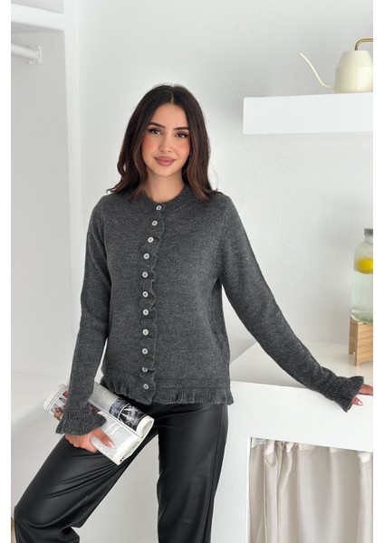 Kadın Kalın Tiftik Hırka – Fırfır Kollu & Yumuşak Dokulu modelleri