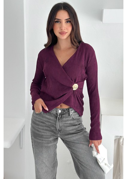 Kadın Kraveze Tokalı Bluz – Vücuda Oturan & Altın Detaylı fırsatları