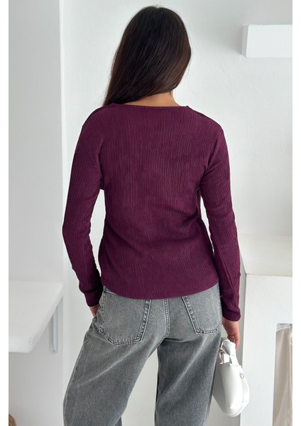 Kadın Kraveze Tokalı Bluz – Vücuda Oturan & Altın Detaylı indirimleri