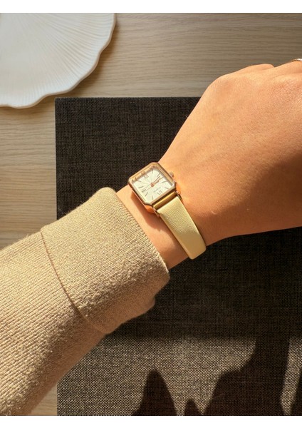 Retro Minimal Deri Kordon Vintage Kadın Kol Saati fiyatları