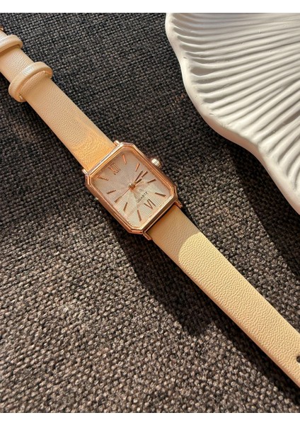 Retro Minimal Deri Kordon Vintage Kadın Kol Saati