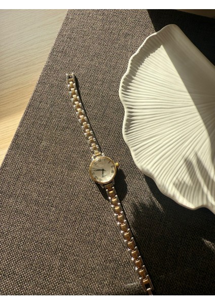 Retro Minimal Boncuk Kordon Vintage Kadın Kol Saati fırsatları