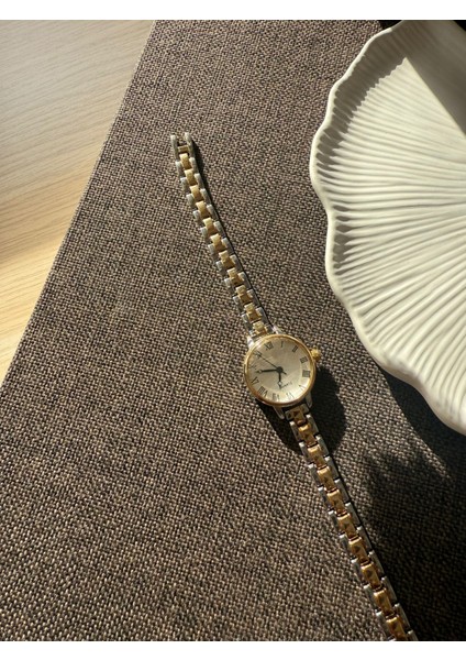 Retro Minimal Boncuk Kordon Vintage Kadın Kol Saati