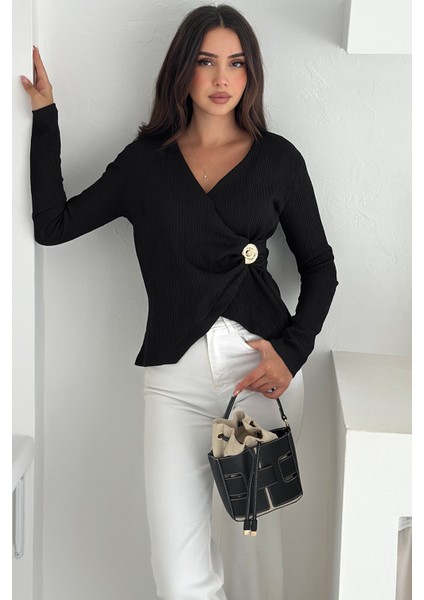 Kadın Kraveze Tokalı Bluz – Vücuda Oturan & Altın Detaylı fiyatları