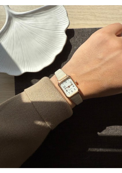 Retro Minimal Deri Kordon Vintage Kadın Kol Saati fiyatları