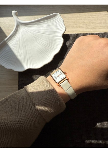 Retro Minimal Deri Kordon Vintage Kadın Kol Saati indirimleri