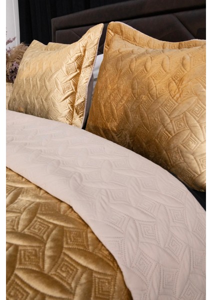 Queen Kadife Çift Kişilik Yatak Örtüsü - Gold