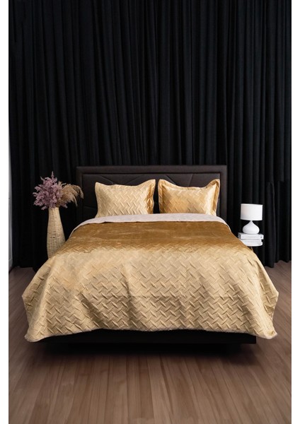 Queen Kadife Çift Kişilik Yatak Örtüsü - Gold