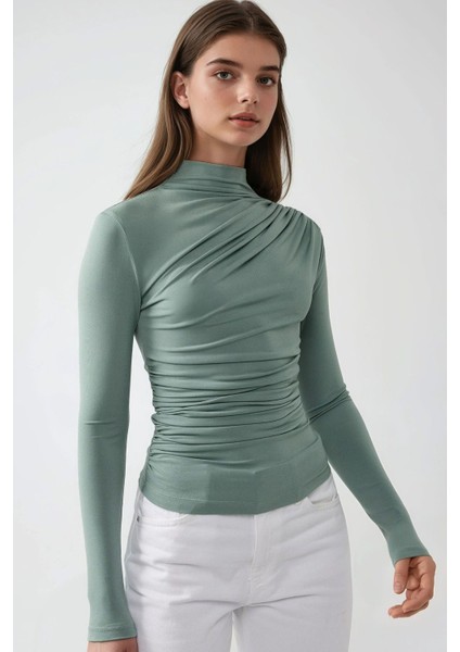 Kadın Dik Yaka Büzgü Detaylı Sandy Bluz Green